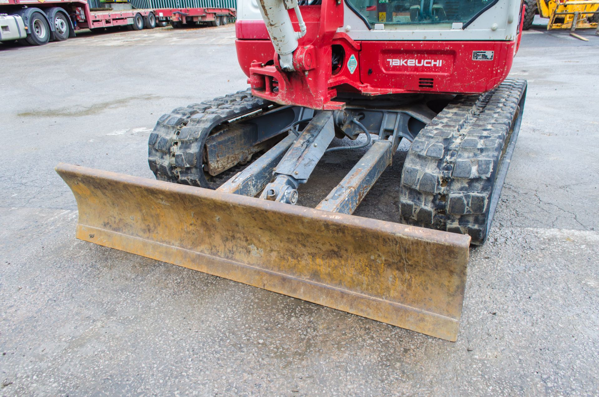 Takeuchi TB260 6 tonne rubber tracked midi excavator  Year: 2016 S/N: 126001565 Recorded Hours: 3163 - Image 10 of 23