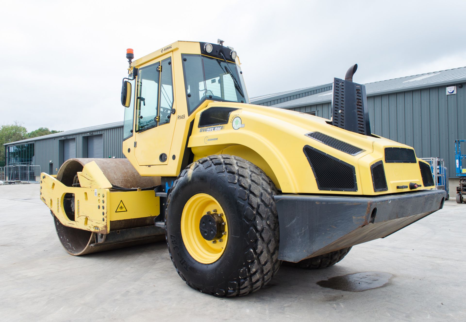 Bomag BW213 DH-4i single drum roller Year: 2014 S/N: 101004 Recorded Hours: 2194 ** This lot is - Image 4 of 21