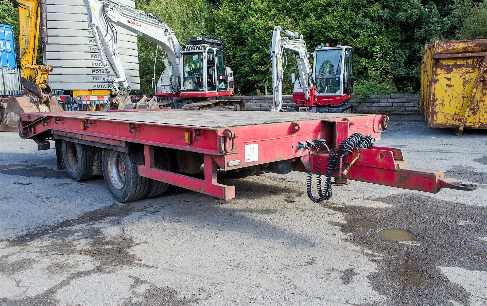 Chieftain 19 tonne tandem axle beaver tail/cheese wedge draw bar trailer Year: 2006  S/N: 1071 Reg - Image 2 of 8