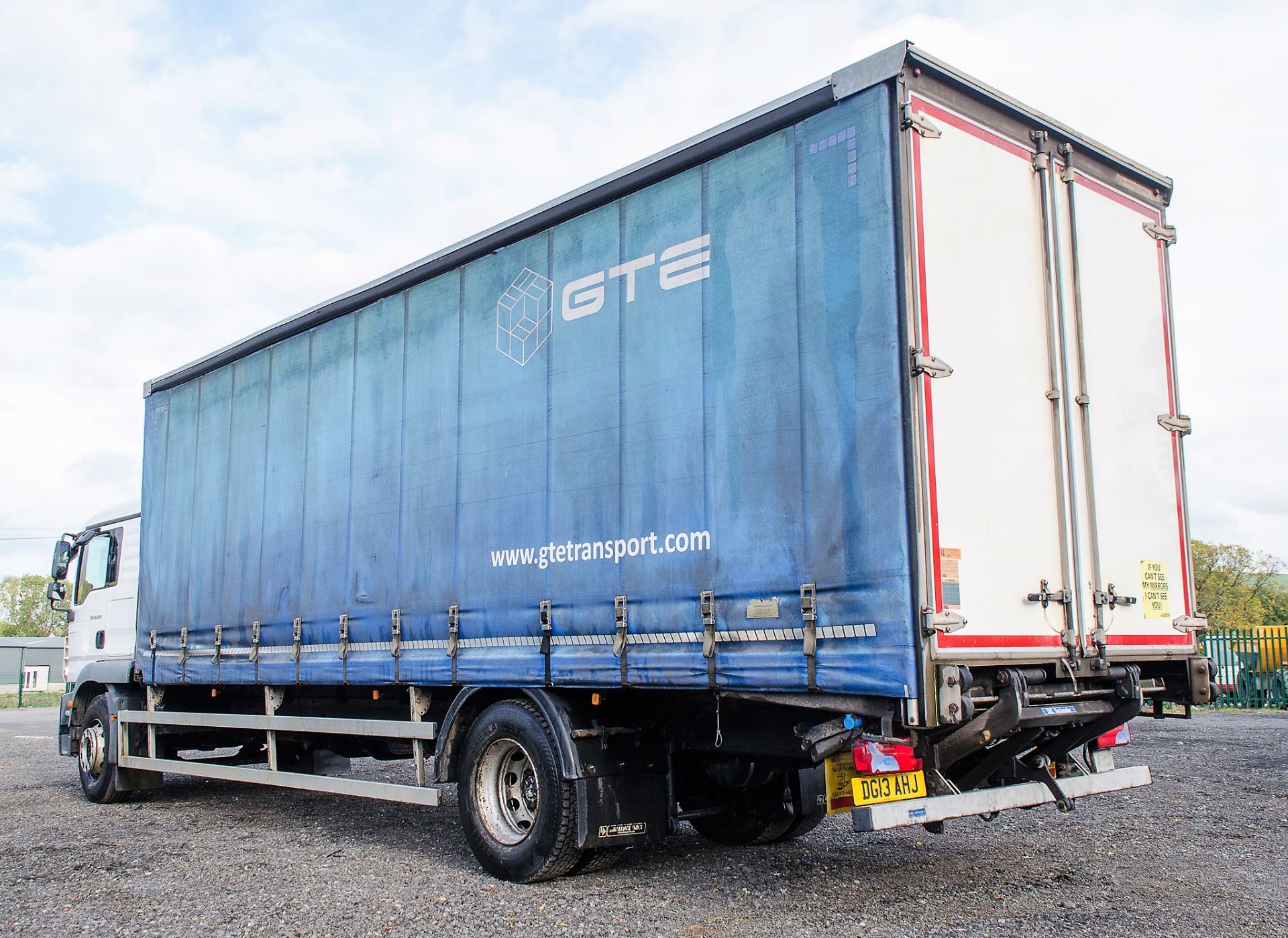 MAN TGM 18-250 4x2 18 tonne curtain side lorry Registration Number: DG13 AHJ Date of Registration: - Image 4 of 18