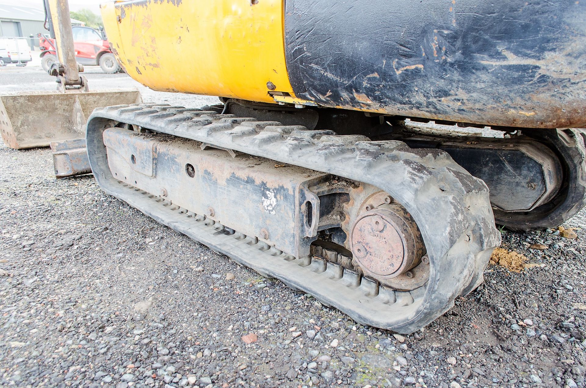 JCB 8016 CTS 1.5 tonne rubber tracked mini excavator Year: 2013 S/N: 2071390 Recorded Hours: 2198 - Image 9 of 20