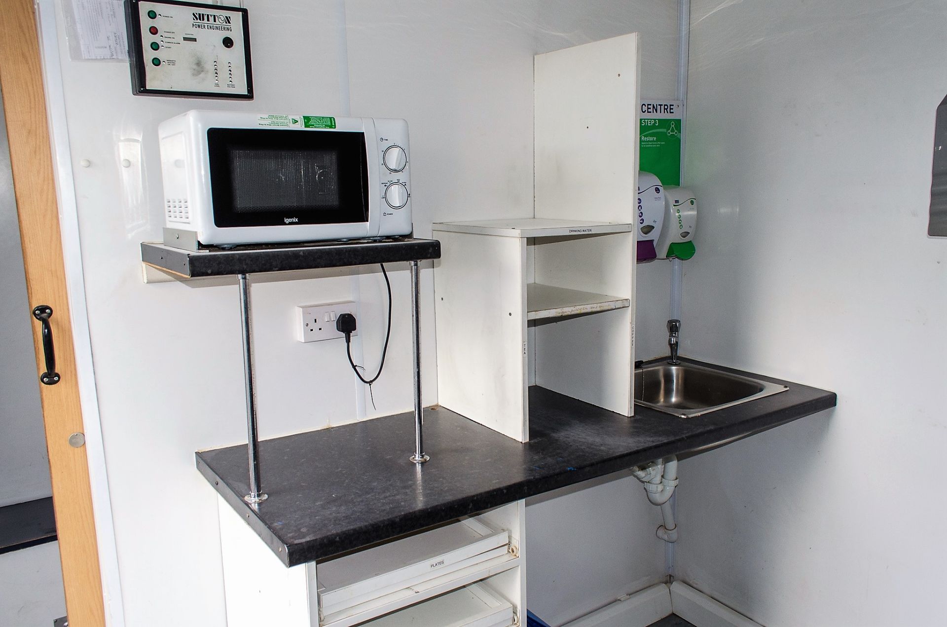 25 ft x 9 ft steel anti-vandal welfare site unit Comprising of: Office, canteen, drying room, toilet - Image 8 of 11