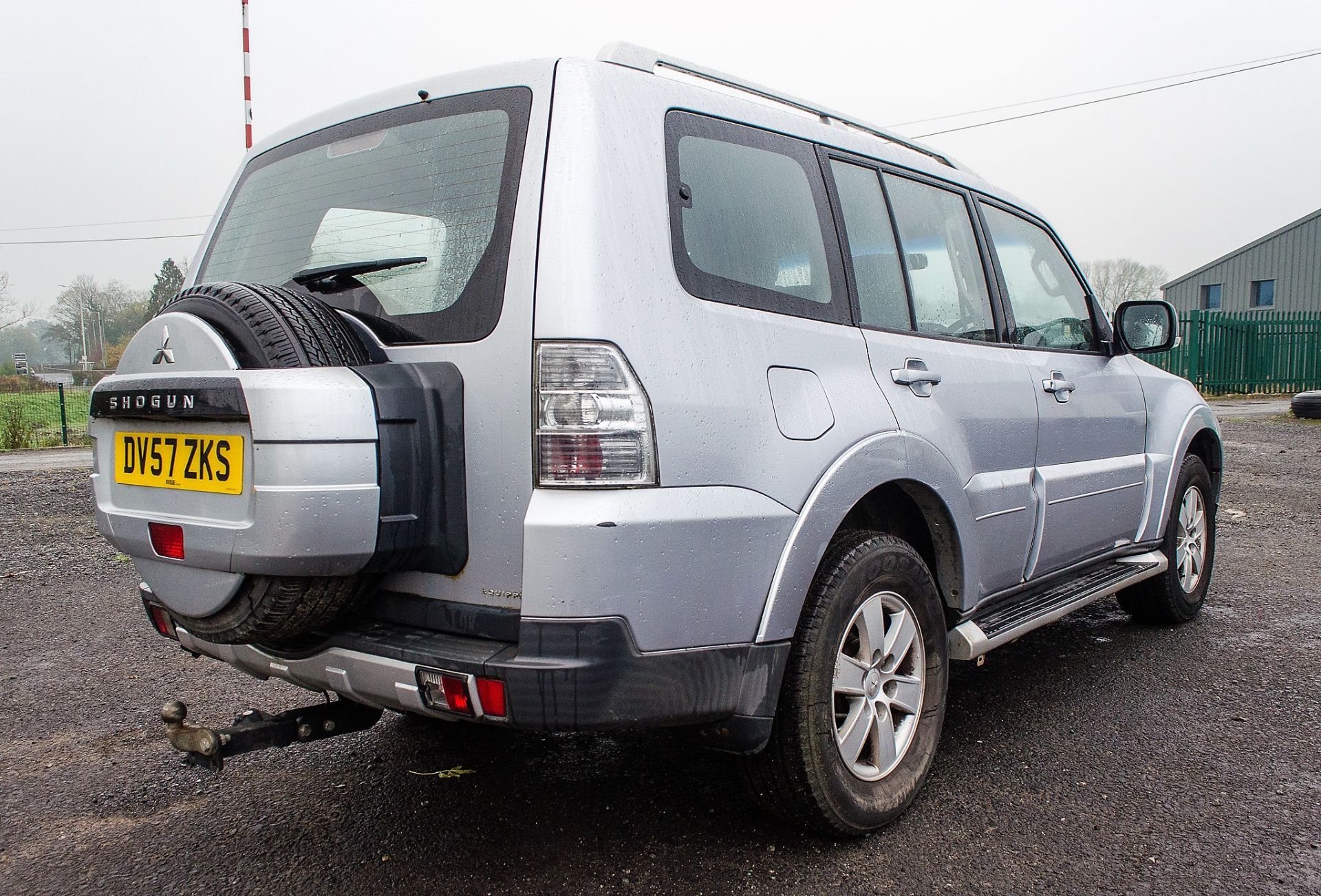 Mitubishi Shogun 3.2 diesel DI-DC Equippe LWB 4x4 SUV  Registration Number: DV 57 ZKS Date of - Image 3 of 31