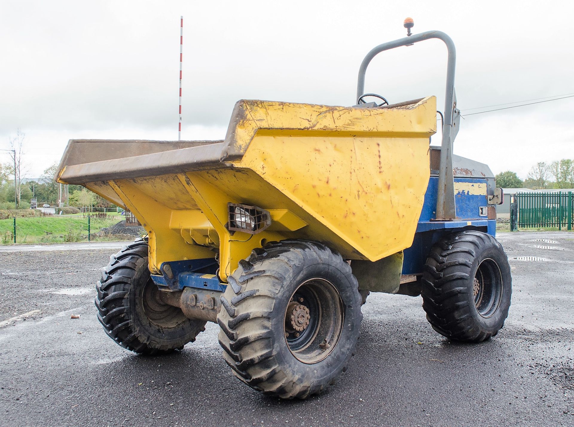 Benford Terex 10 tonne straight skip dumper Year: 2008 S/N: E803MM059 Recorded Hours: 3464