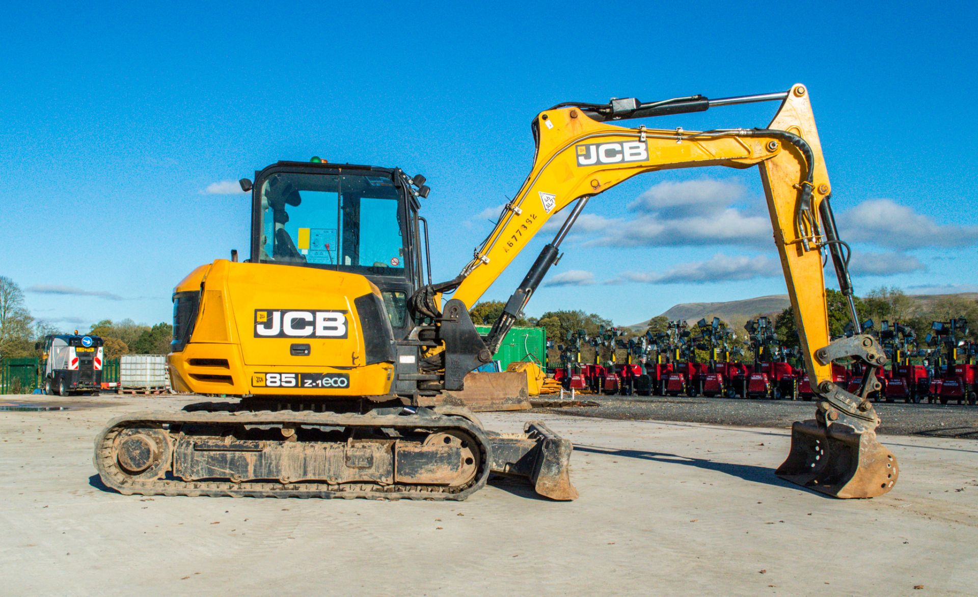 JCB 85 Z-1 ECO 8.5 tonne rubber tracked excavator Year: 2015 S/N: 22249019 Recorded Hours: 3956 - Image 8 of 18