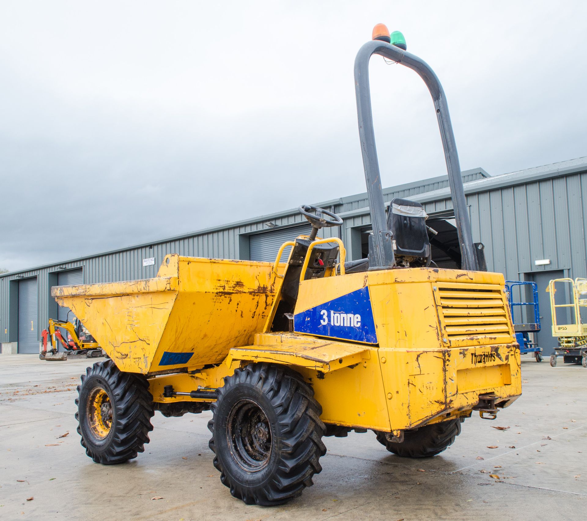 Thwaites 3 tonne straight skip dumper Year: 2005 S/N: 503A7099 Recorded Hours: 3160 1909 - Image 4 of 20