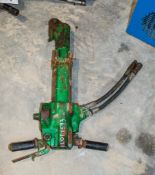 Hydraulic anti vibe breaker A681719