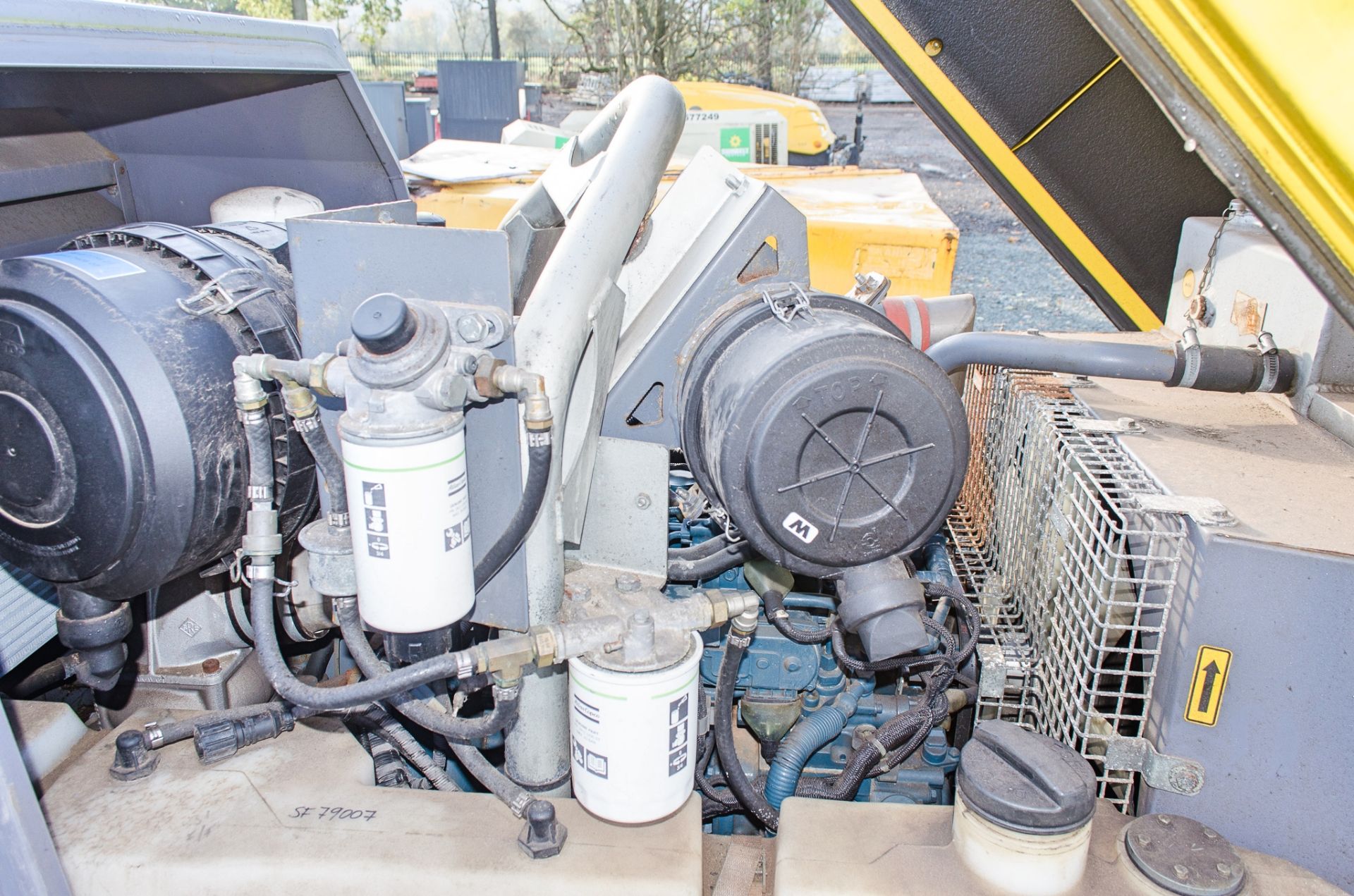 Atlas Copco XATS138 diesel driven fast tow air compressor Year: 2017 S/N: 443197 Recorded Hours: 547 - Image 4 of 7