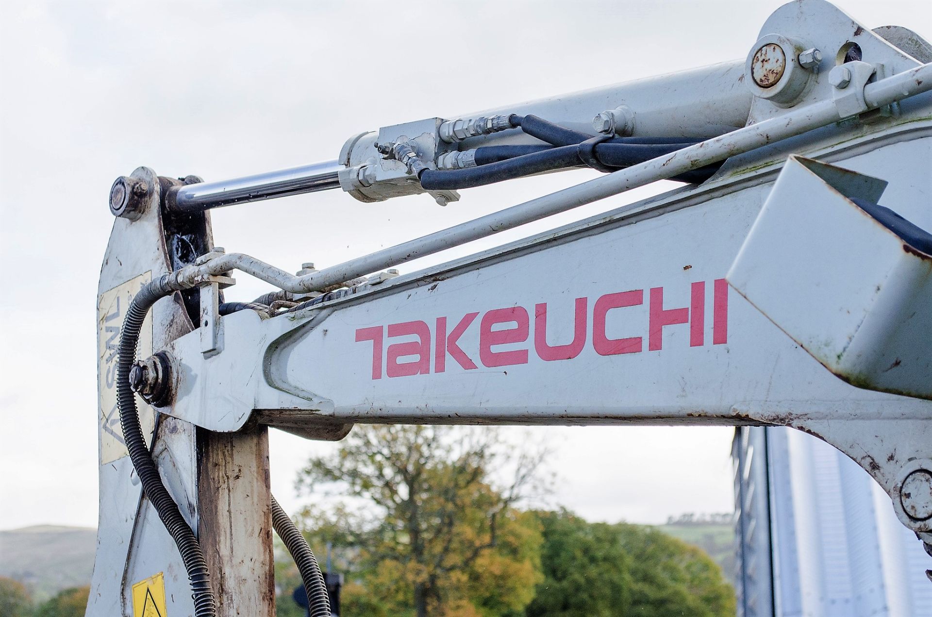 Takeuchi TB228 2.8 tonne rubber tracked excavator Year: 2015 S/N: 122804168 Recorded Hours: 3977 - Image 13 of 20