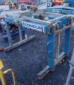 Conquip 2 tonne block grab LO22X698