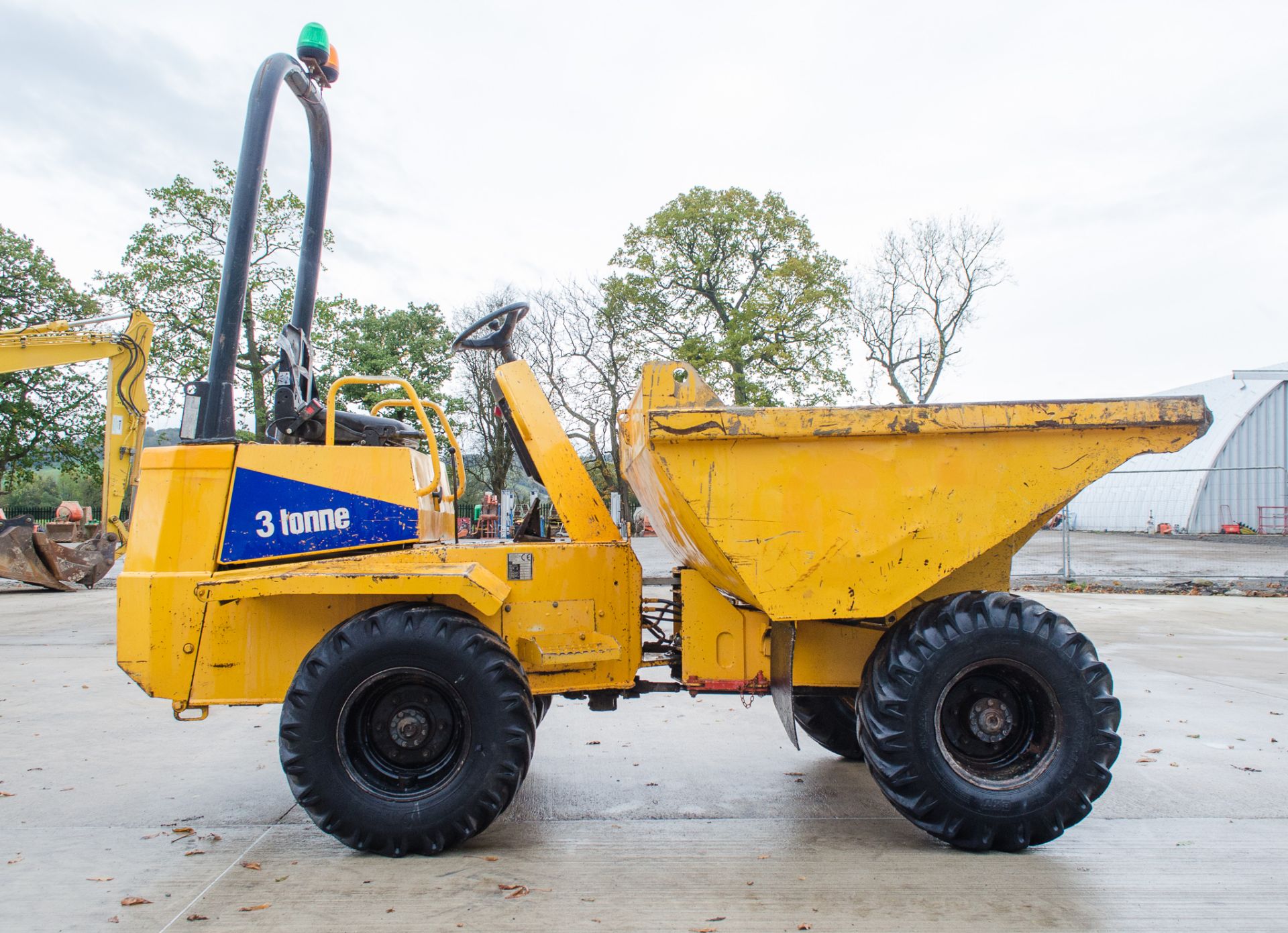 Thwaites 3 tonne straight skip dumper Year: 2005 S/N: 503A7099 Recorded Hours: 3160 1909 - Image 8 of 20