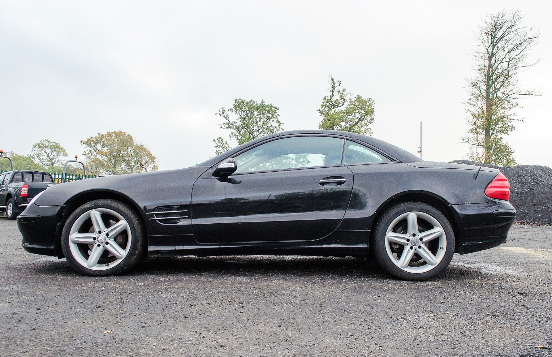 Mercedes Benz SL 350 3.7 2 door convertible  Reg Number: YA 53 ZBT Date of Registration: 01/01/ - Image 7 of 23