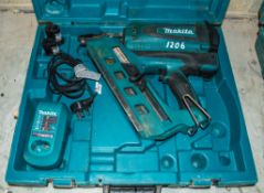 Makita GN900 cordless nail gunC/w charger1612-0430