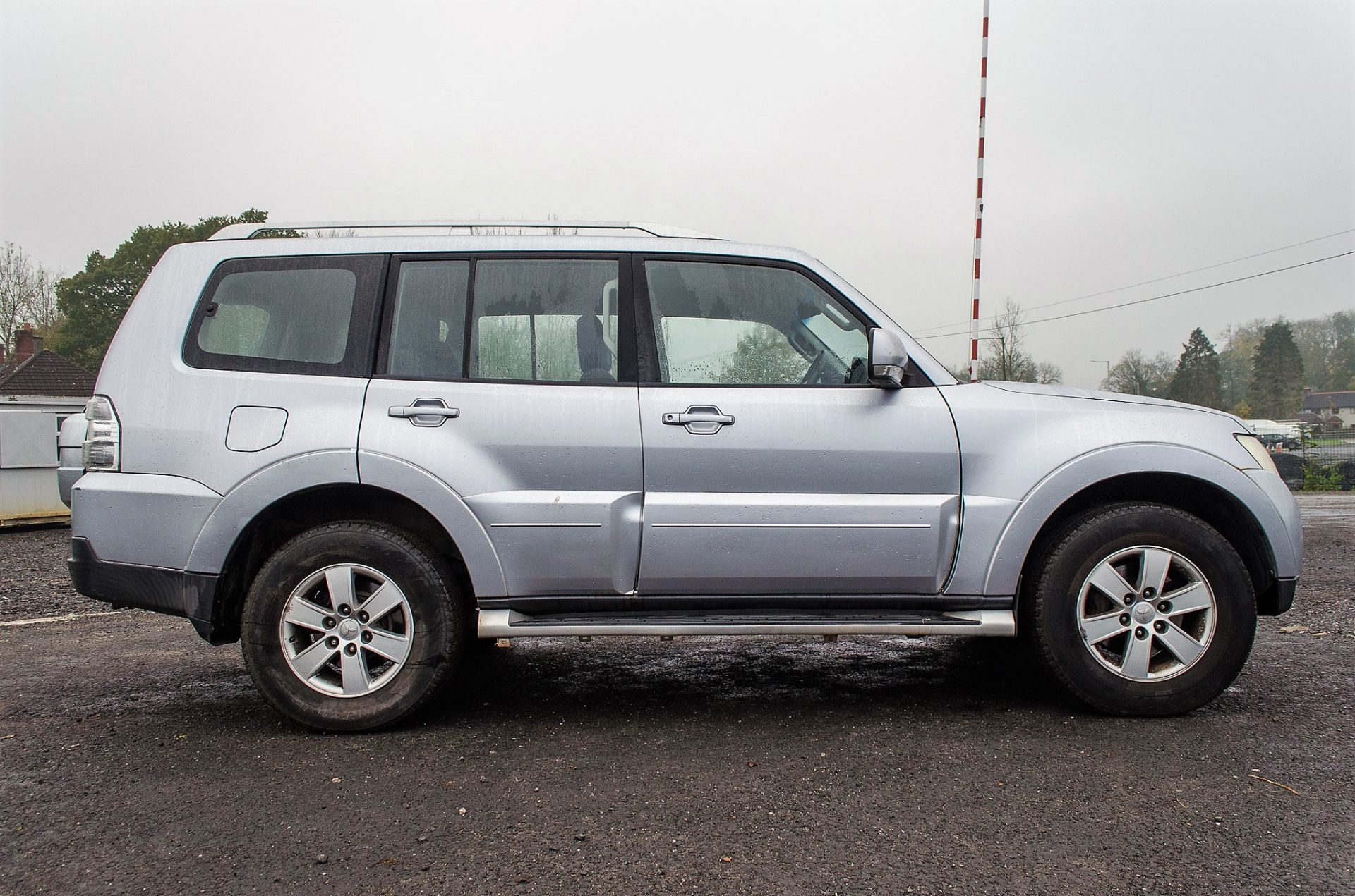 Mitubishi Shogun 3.2 diesel DI-DC Equippe LWB 4x4 SUV  Registration Number: DV 57 ZKS Date of - Image 8 of 31