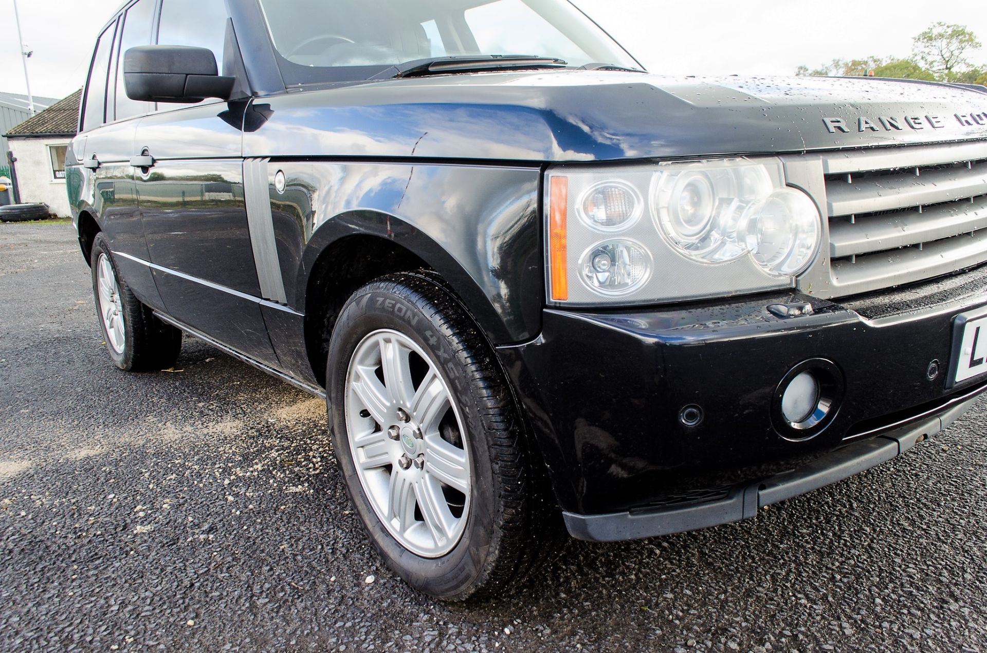 Land Rover Range Rover Vogue 3.6 TDV8 4wd SUV Reg No: LB56 GZL Date of Registration: 21/12/2006 - Image 9 of 33