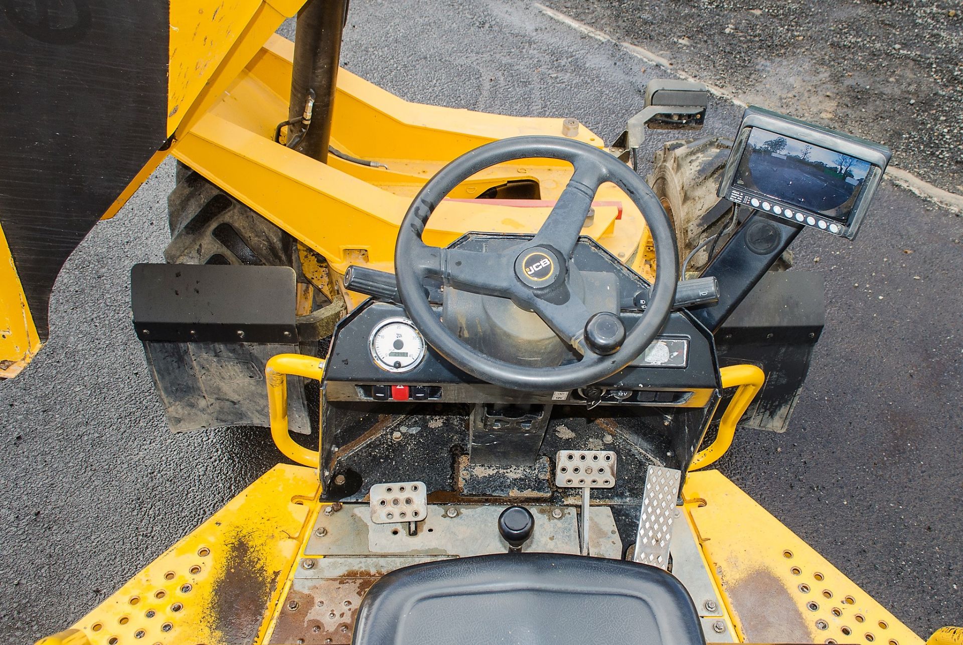 JCB 6T-1 6 tonne swivel skip dumper Year: 2018 S/N: 2561591 Recorded Hours: 1146 c/w camera - Image 17 of 19