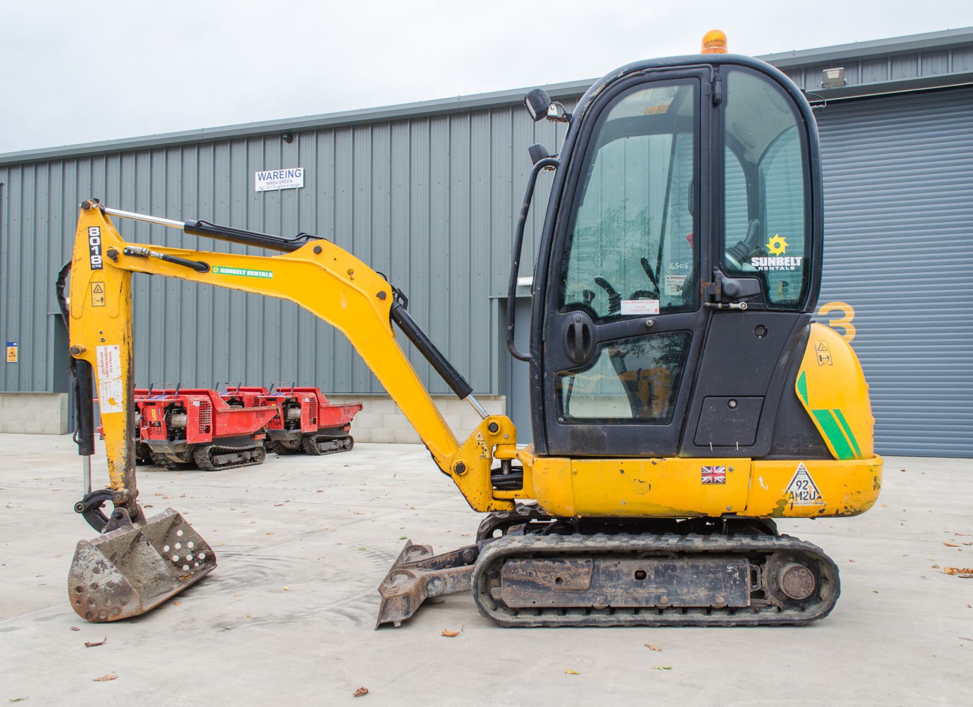 JCB 8018 1.8 tonne rubber tracked mini excavator Year:- 2015 S/N:- 2335056; Recorded hours:- 1987 - Image 7 of 19