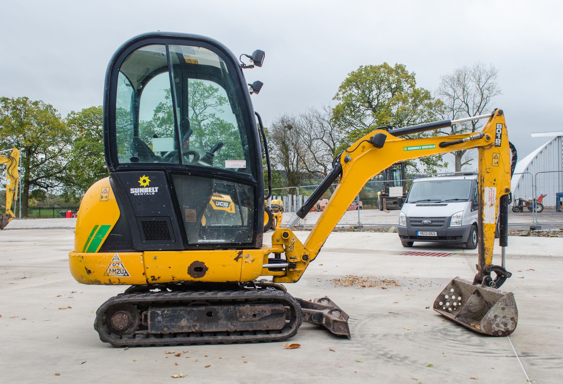 JCB 8018 1.8 tonne rubber tracked mini excavator Year:- 2015 S/N:- 2335056; Recorded hours:- 1987 - Image 8 of 19