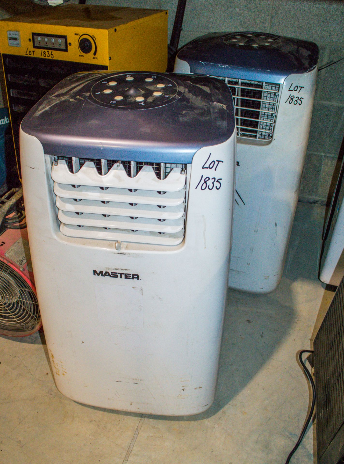 2 - Master 240v air conditioning units A612989/377160