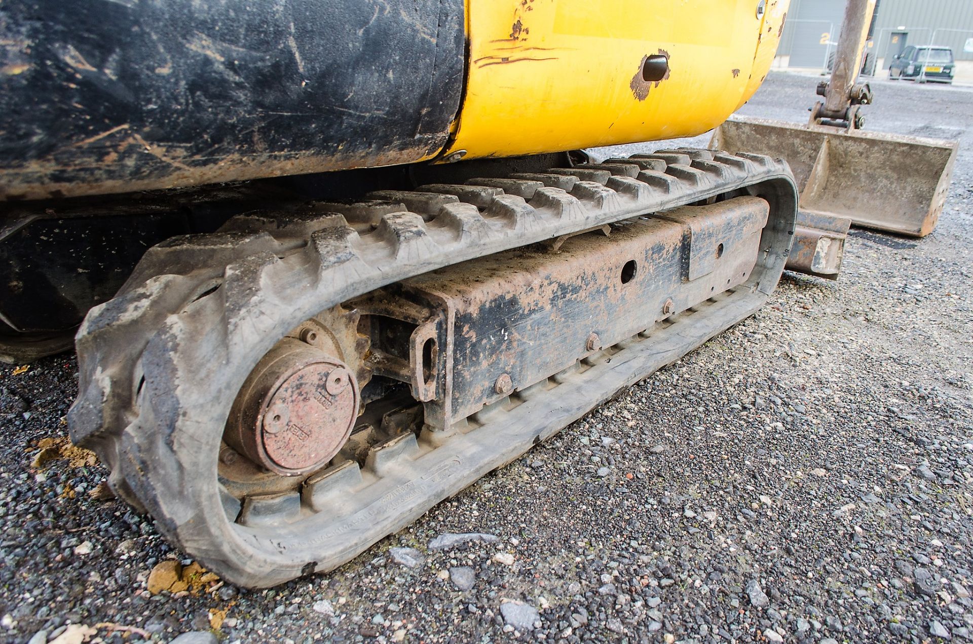 JCB 8016 CTS 1.5 tonne rubber tracked mini excavator Year: 2013 S/N: 2071390 Recorded Hours: 2198 - Image 10 of 20