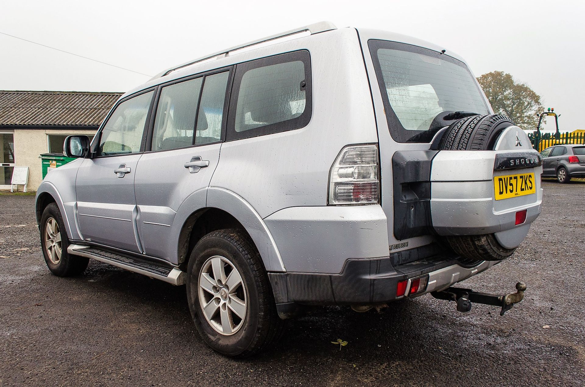 Mitubishi Shogun 3.2 diesel DI-DC Equippe LWB 4x4 SUV  Registration Number: DV 57 ZKS Date of - Image 4 of 31