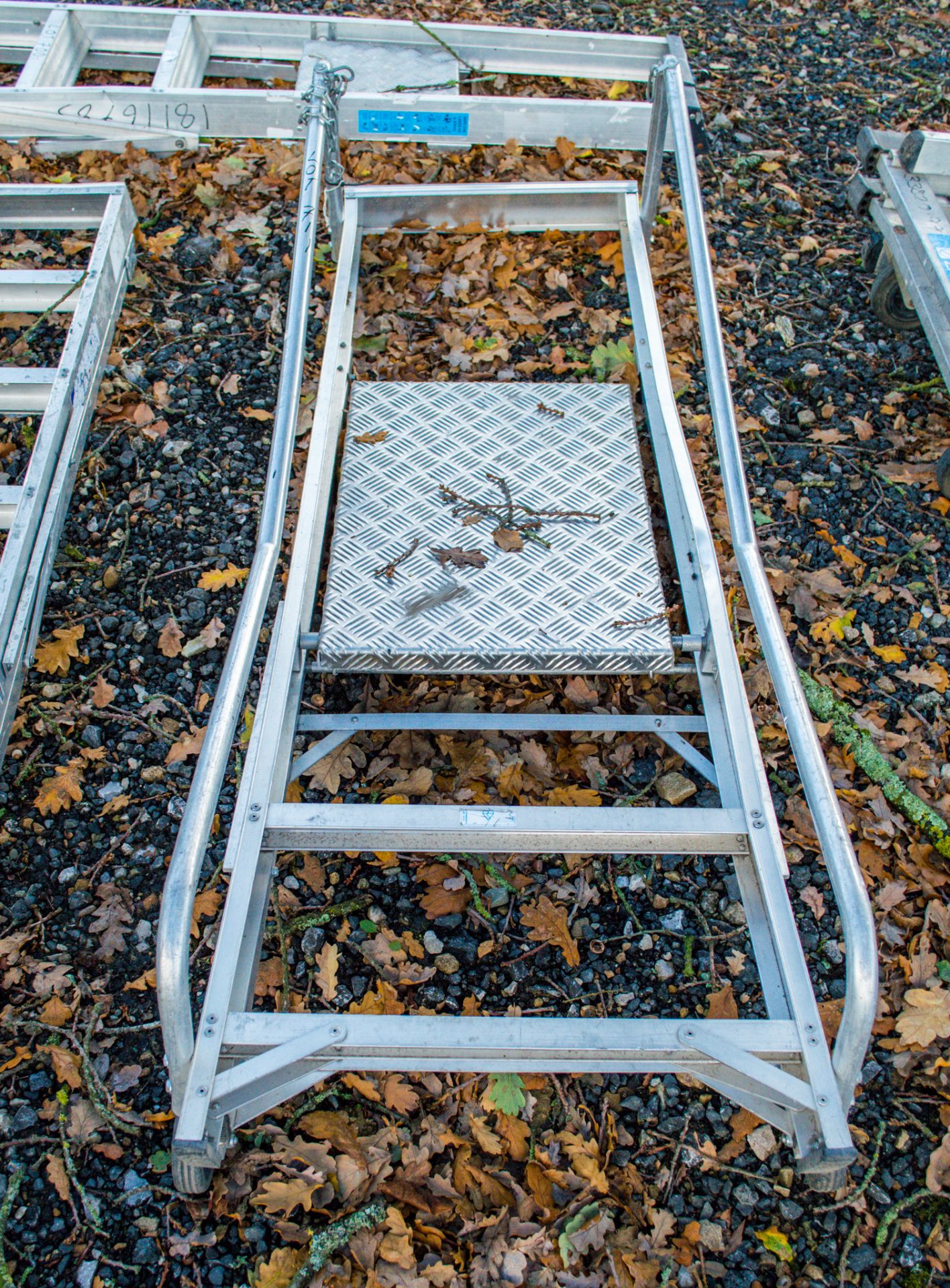3 tread aluminium step ladder 33A10001D