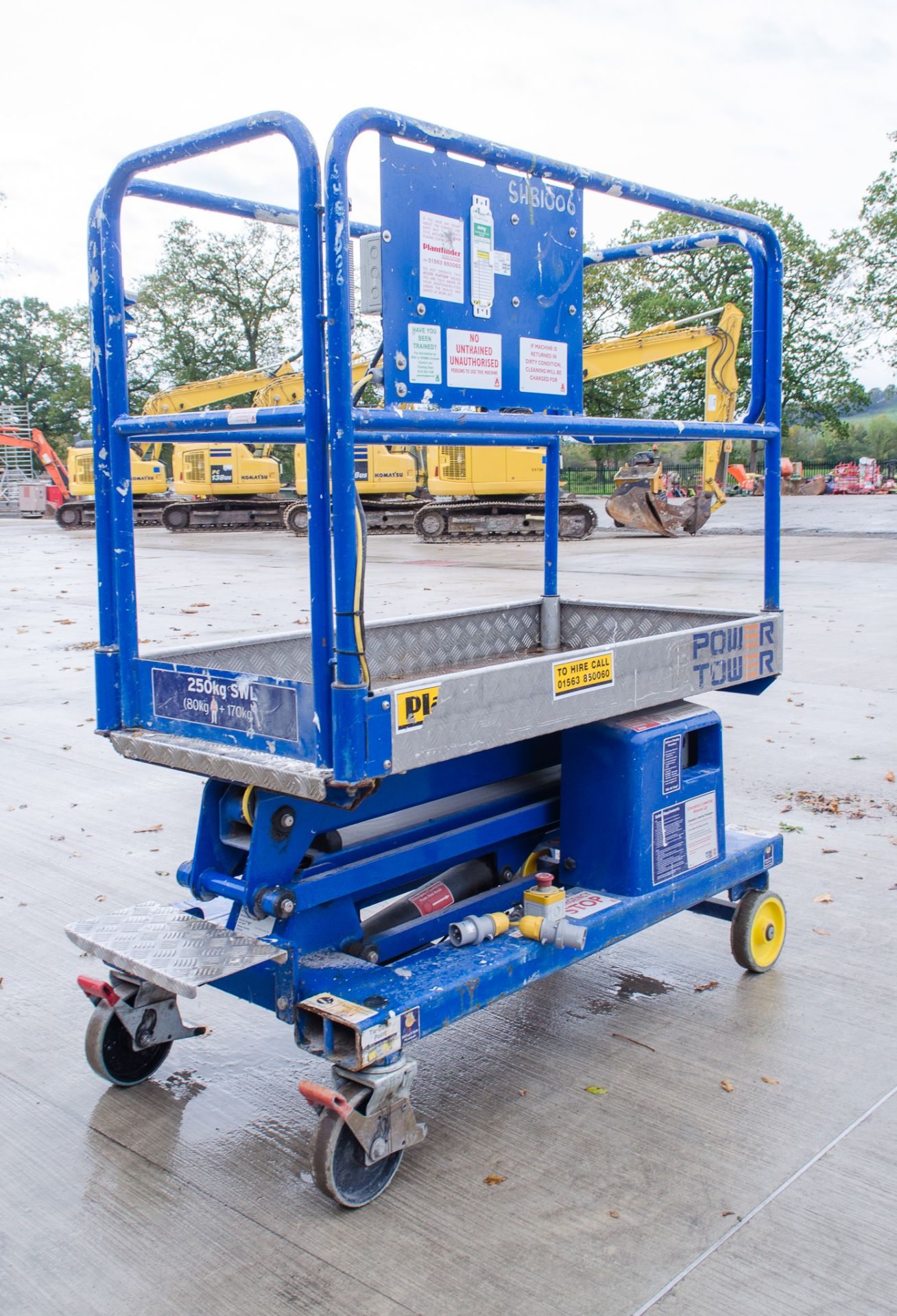 Power Tower battery electric push along scissor lift Year:- 2016 S/N: SHB1006 - Image 3 of 6