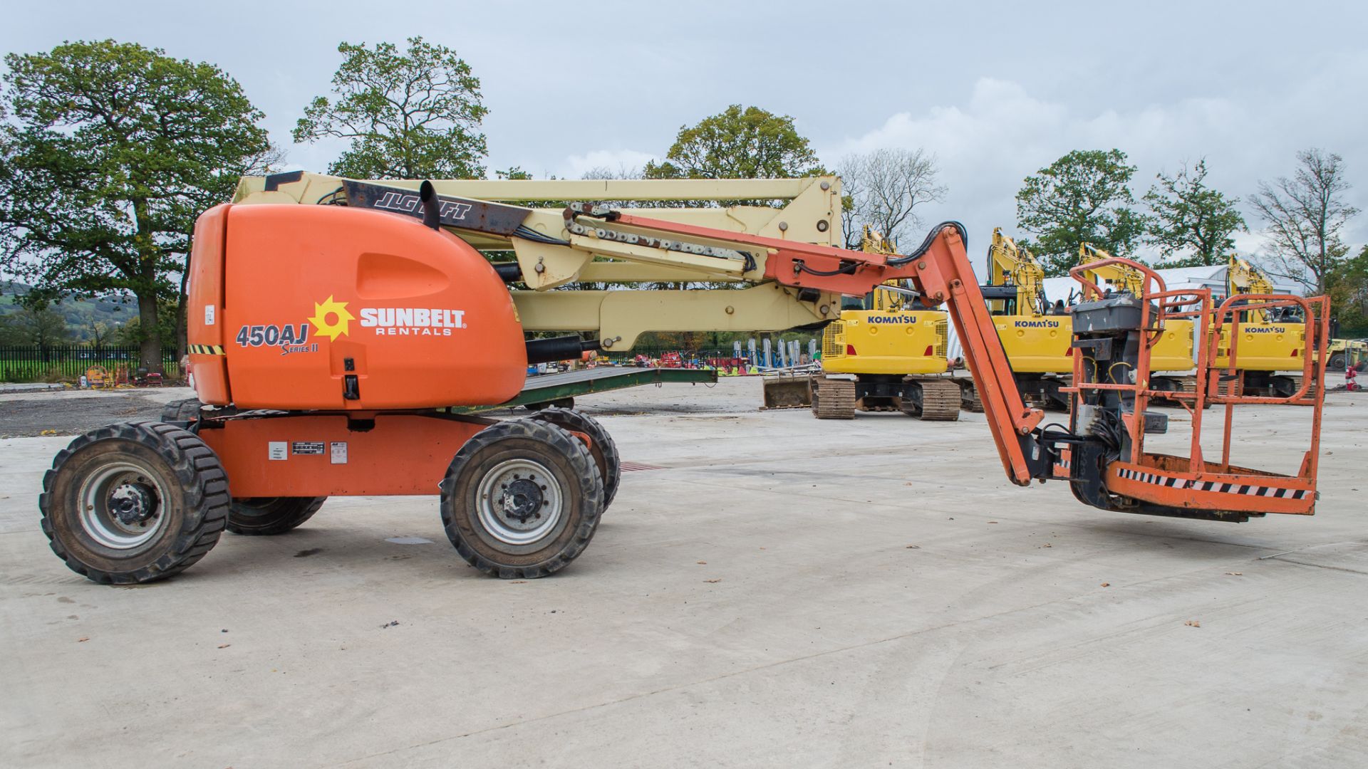 JLG450 AJ Series II 45 foot 4WD diesel driven boom lift Year: 2012 S/N: 788 Recorded hours: 1485 - Image 8 of 18