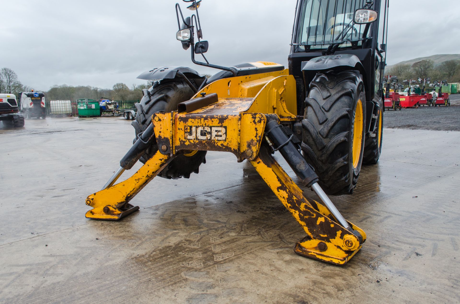 JCB 535-125 Hi-Viz 12.5 metre telescopic handler Year: 2014 S/N: 2341216 Recorded Hours: 3362 c/w - Image 10 of 23