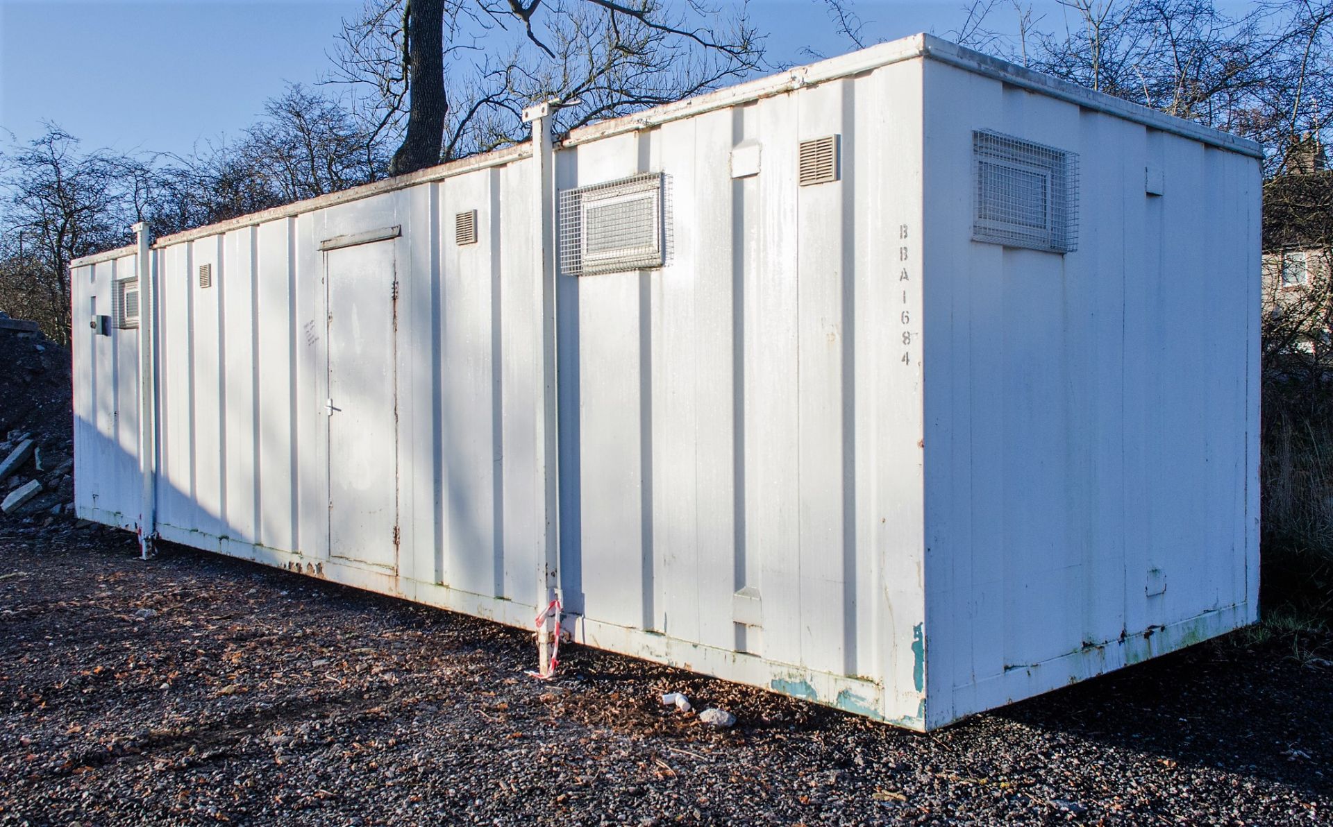 32ft x 9ft steel anti vandal shower site unit Comprising of 8 shower cubicles & changing area c/w - Image 2 of 8