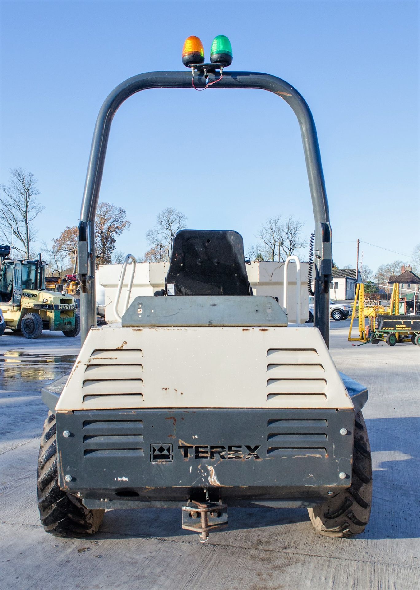 Benford 3 tonne swivel skip dumper Year: 2007 S/N: E710FS402 Recorded Hours: 3823 - Image 6 of 21