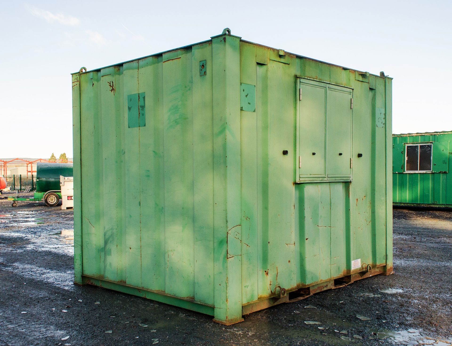 10ft x 8ft steel anti vandal site office unit c/w keys A695722 - Image 3 of 6