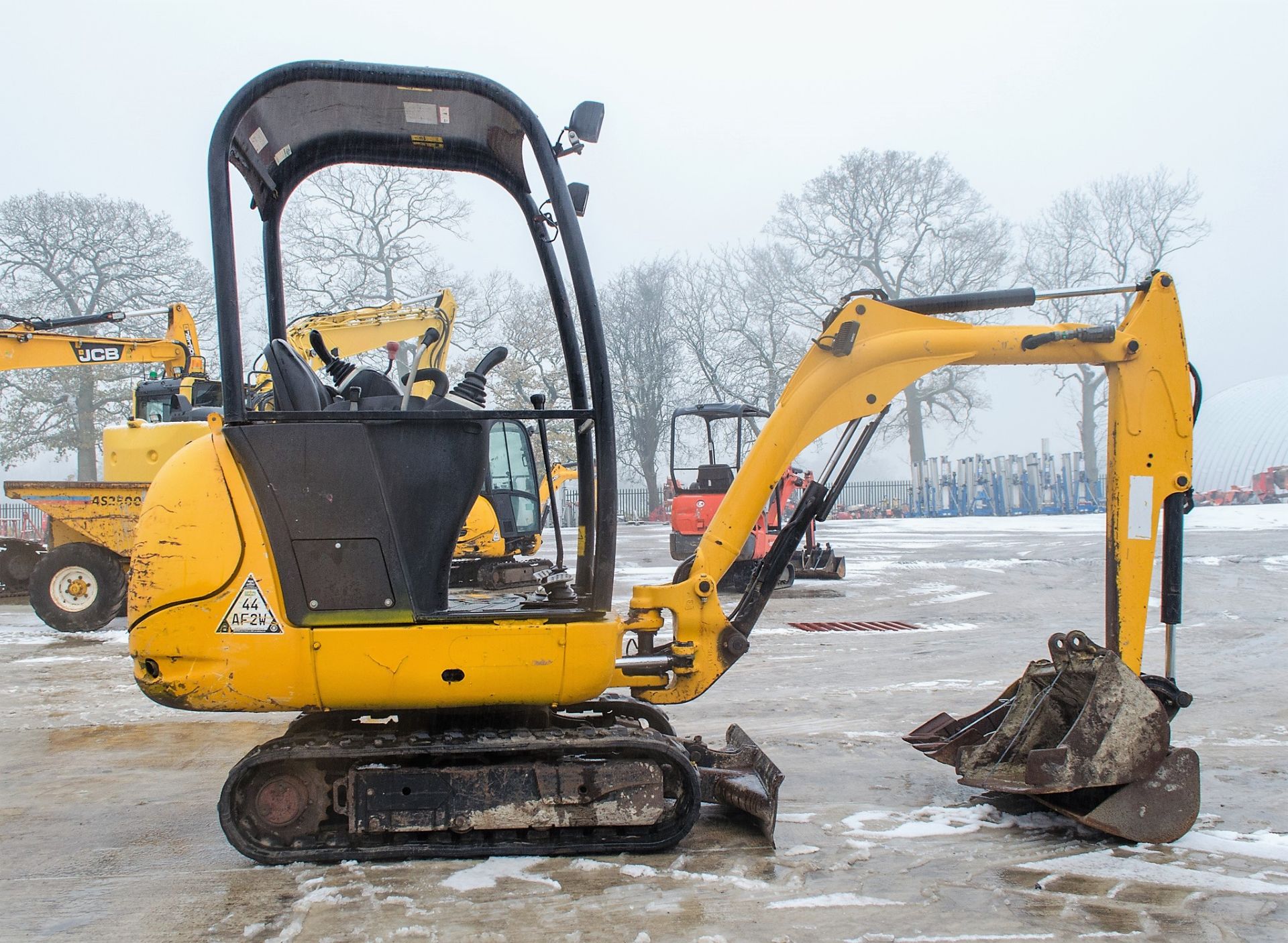 JCB 8014 1.5 tonne rubber tracked mini excavator Year: 2012 S/N: 1627370 Recorded Hours: Not - Image 8 of 20