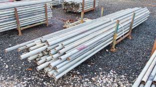 Stillage of various length scaffold poles