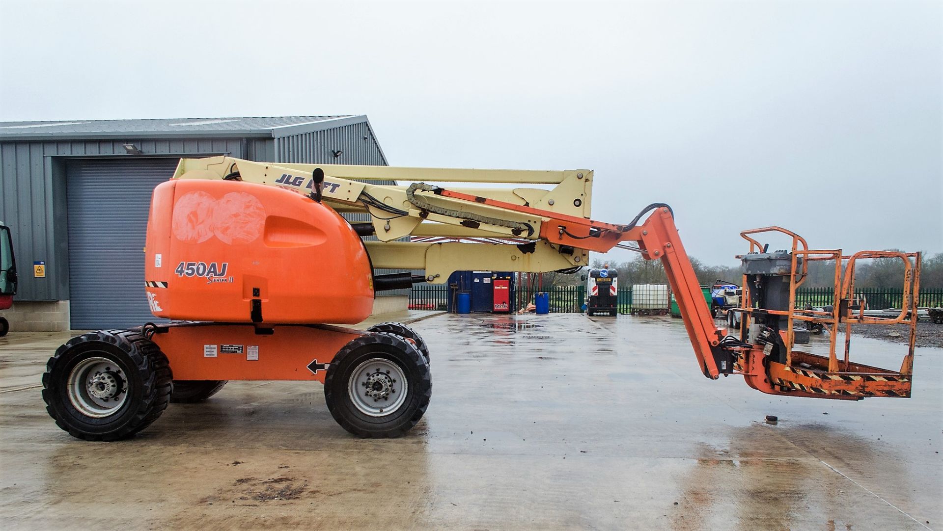 JLG 450AJ Series II 45 foot diesel driven 4wd boom lift Year: 2007 S/N: 130005069 Recorded hours: - Image 8 of 15