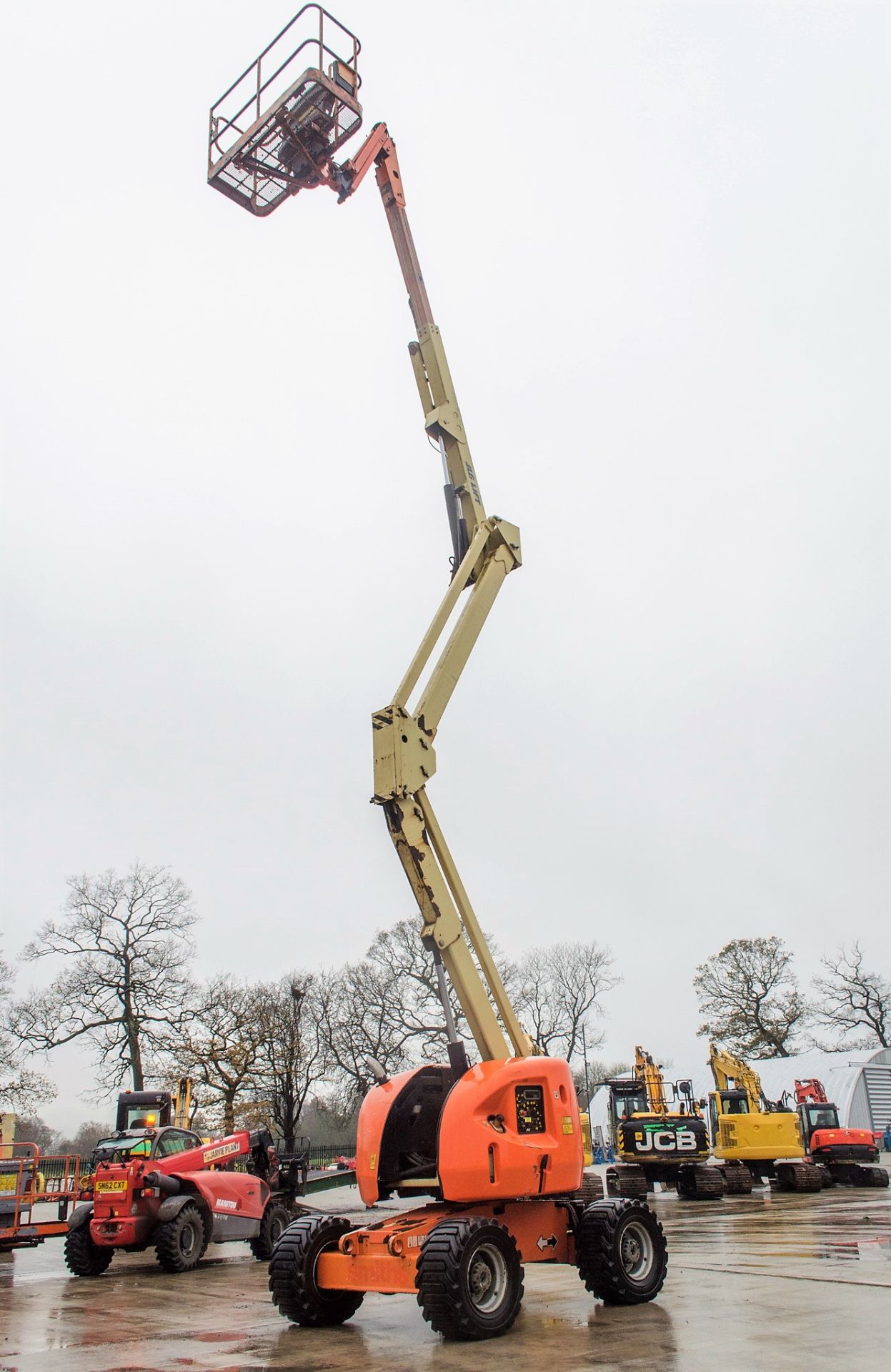 JLG 450AJ Series II 45 foot diesel driven 4wd boom lift Year: 2007 S/N: 130005069 Recorded hours: - Image 9 of 15