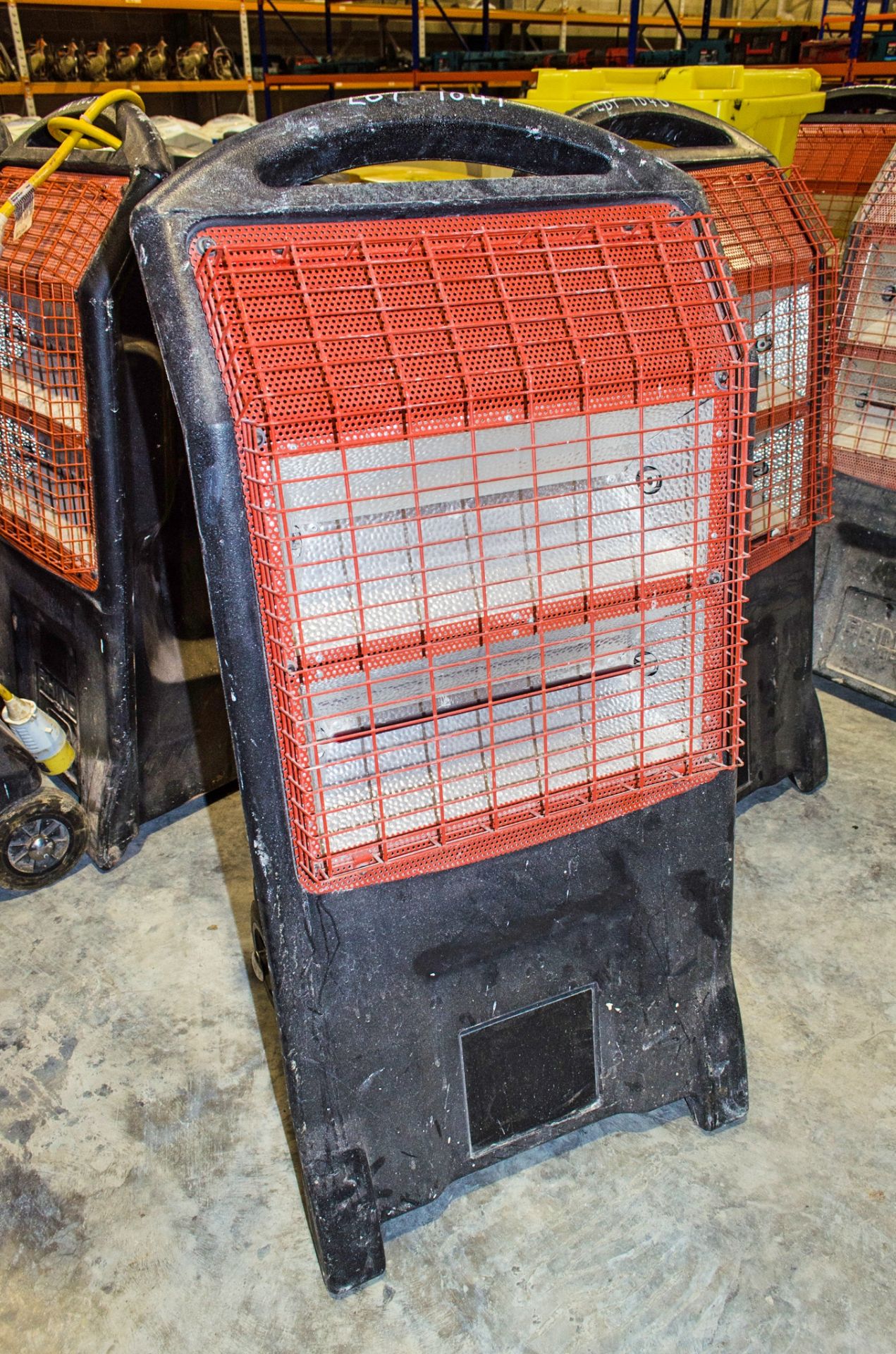 Rhino TQ3 240v infrared heater ** Plug cut off **