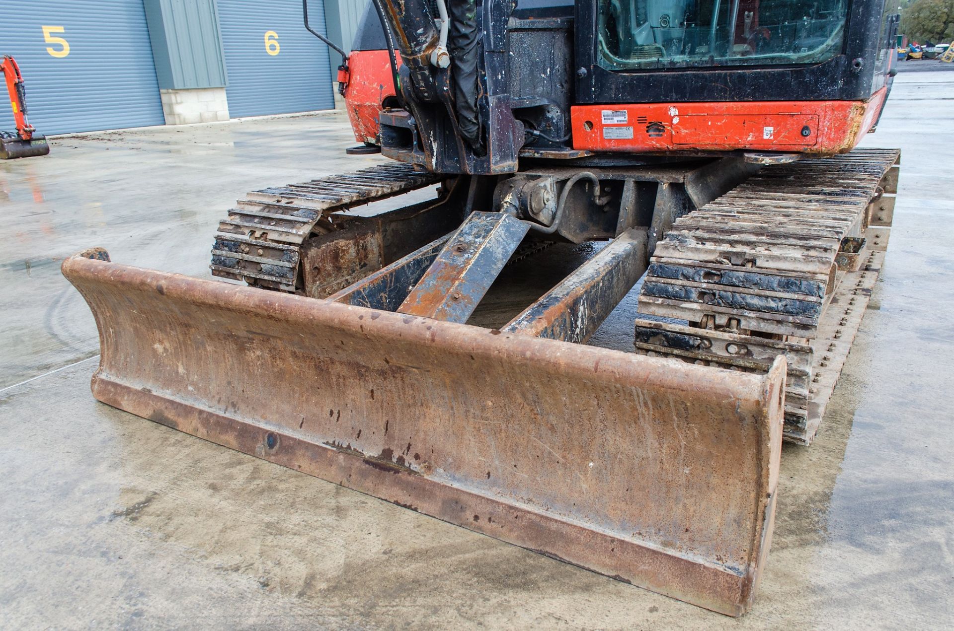 Kubota KX80-4 8 tonne steel tracked excavator Year: 2018 S/N: 42348 Recorded Hours: 5968 blade, - Image 11 of 23