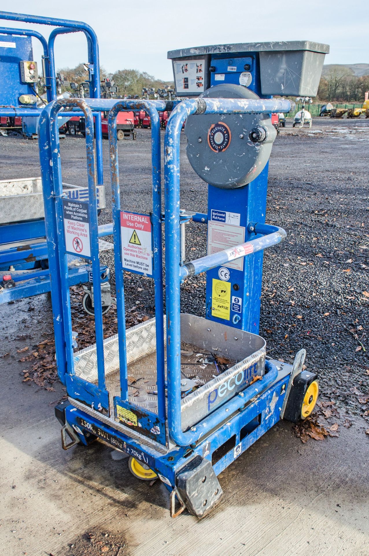 Peco Lift manual personnel lift P285