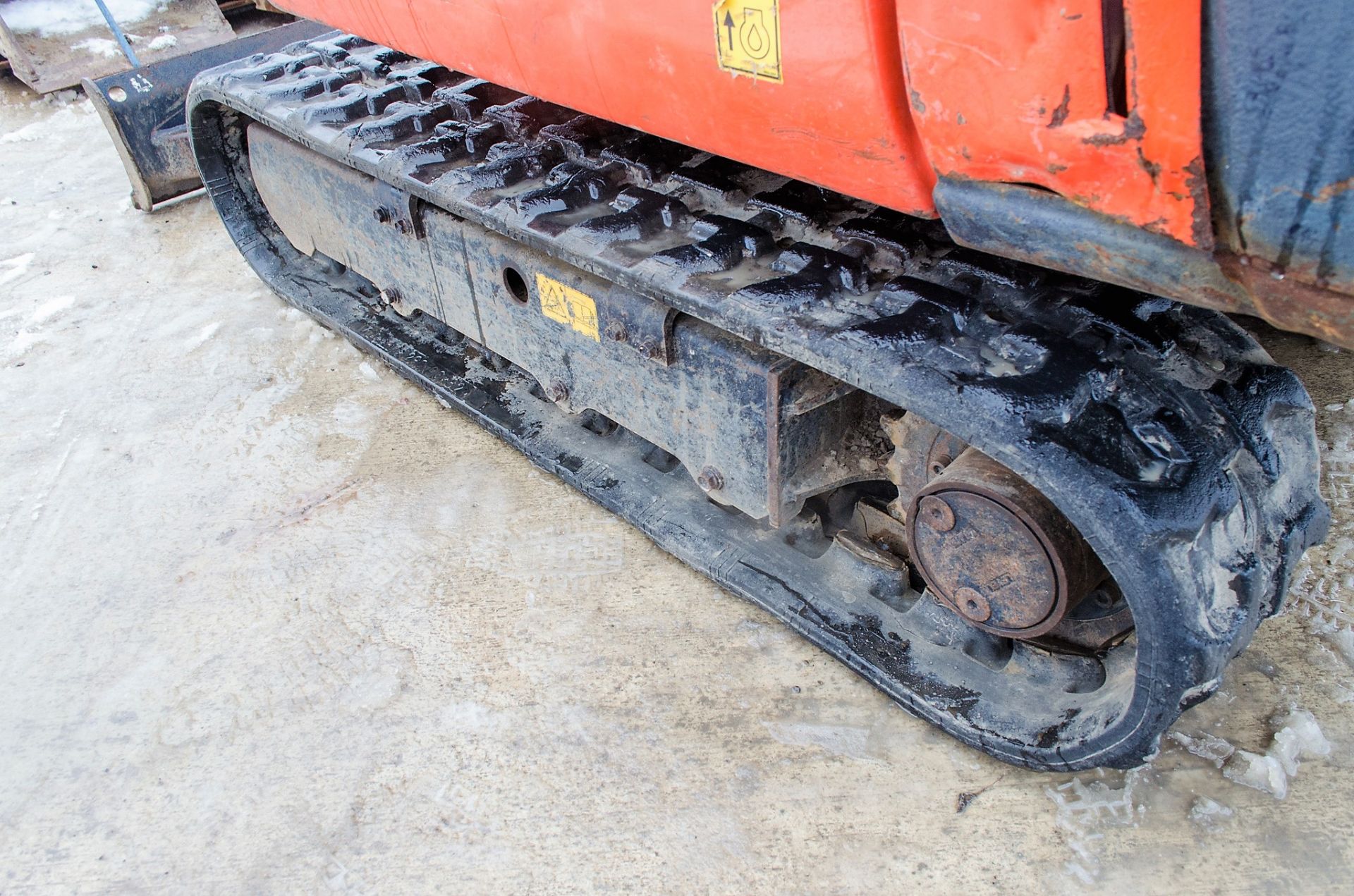 Kubota KX15-4 1.5 tonne rubber tracked mini excavator Year: 2015 S/N: 58748 Recorded Hours: 2210 - Image 10 of 20