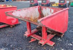 Fork Lift tipping skip