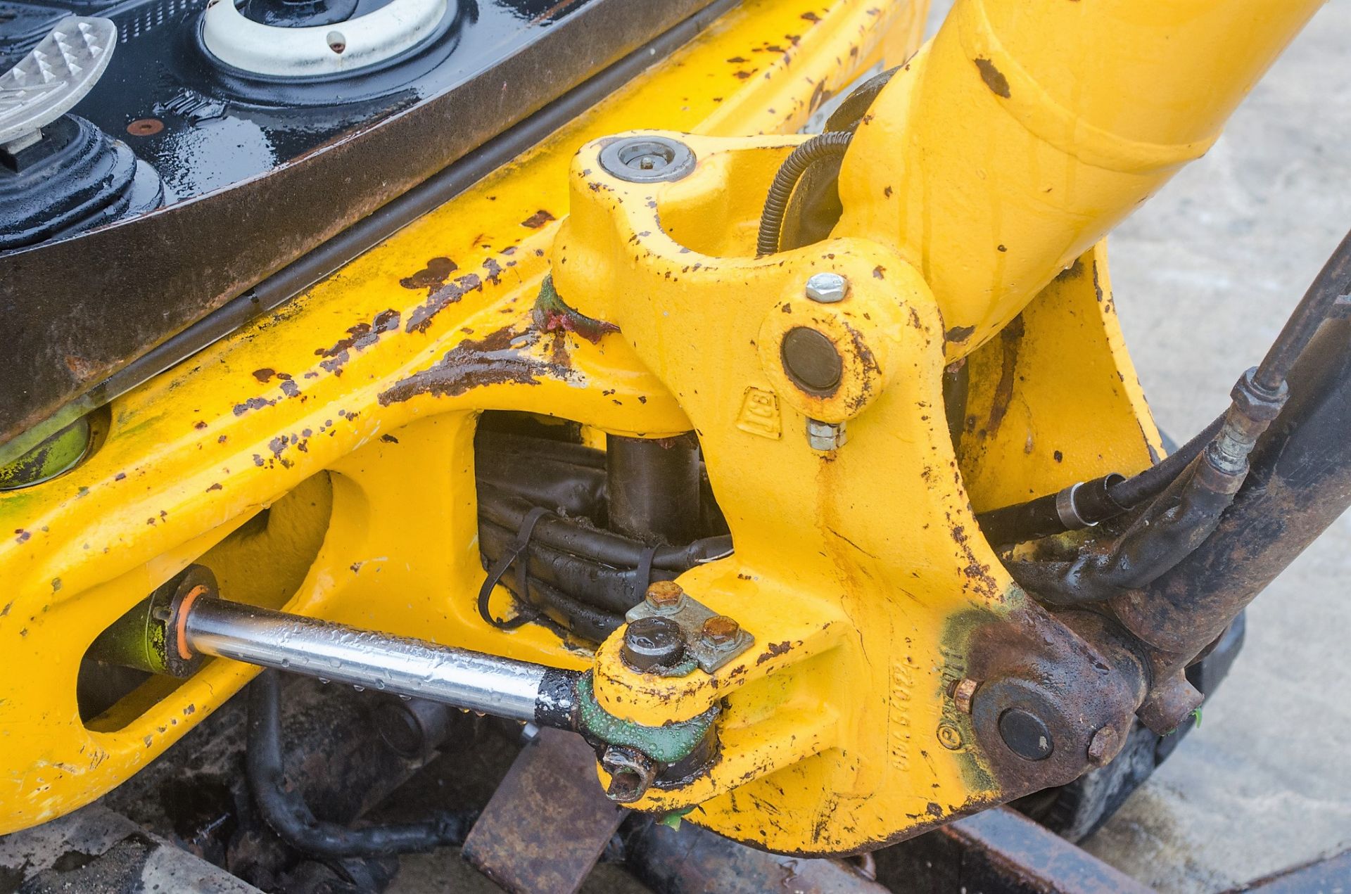 JCB 8014 1.5 tonne rubber tracked mini excavator Year: 2012 S/N: 1627370 Recorded Hours: Not - Image 15 of 20