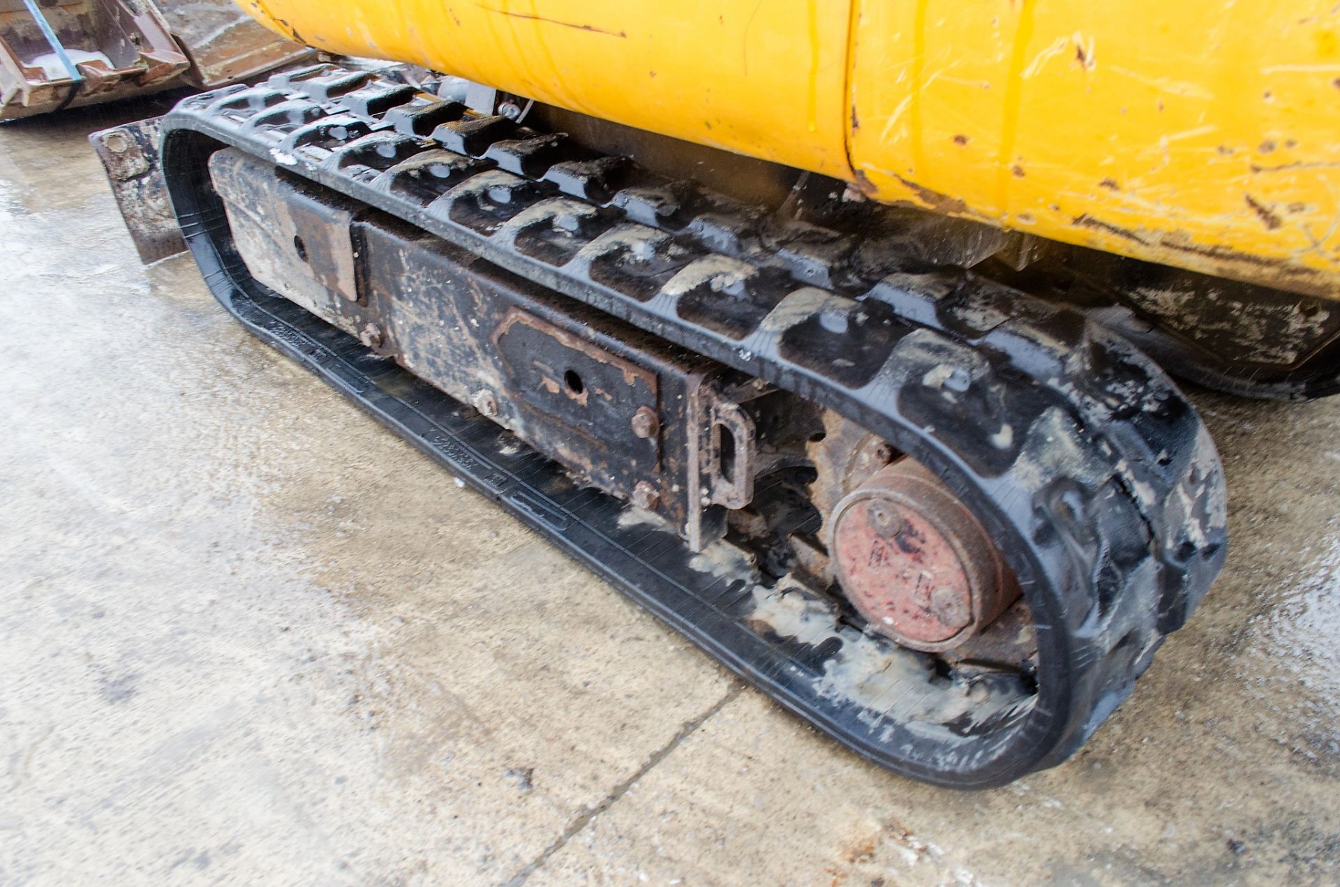 JCB 8014 1.5 tonne rubber tracked mini excavator Year: 2012 S/N: 1627370 Recorded Hours: Not - Image 10 of 20