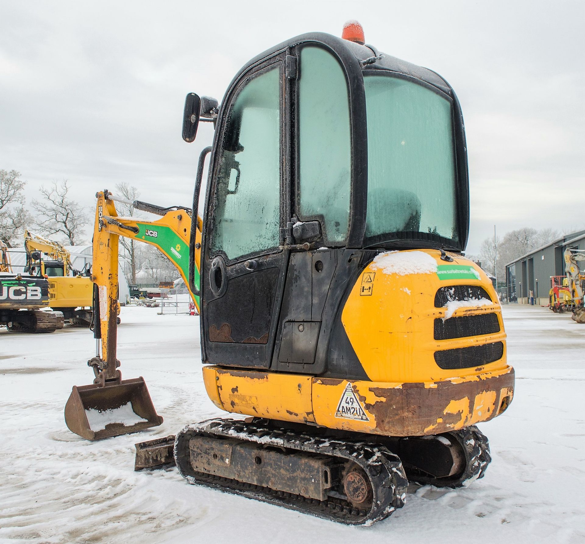 JCB 801.6 1.6 tonne rubber tracked mini excavator Year: 2015 2071810 Recorded hours: 1833 Blade, - Image 4 of 20