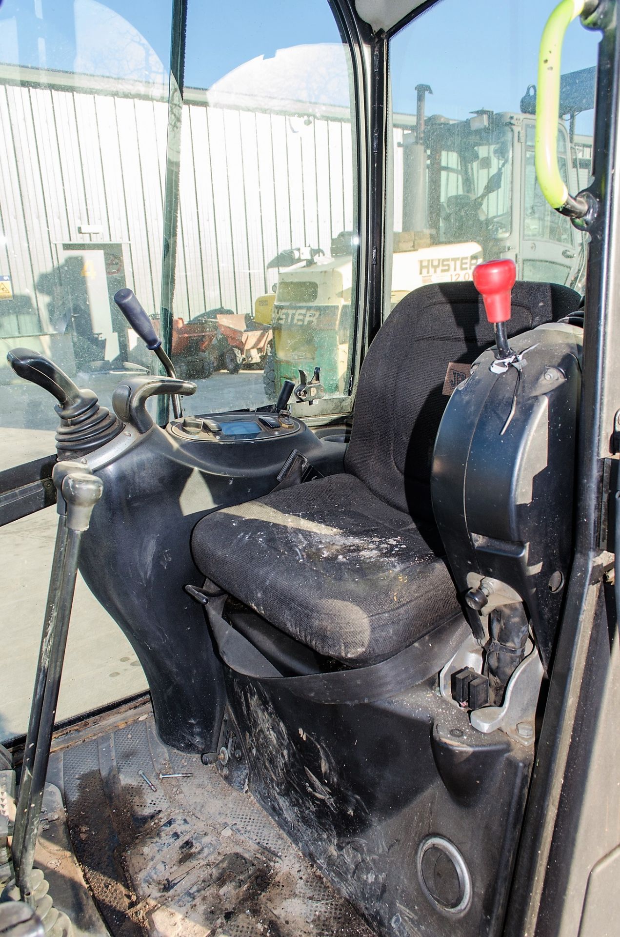 JCB 8016 1.5 tonne rubber tracked mini excavator Year: 2014 S/N: 2071597 Recorded Hours: 2148 - Image 16 of 19