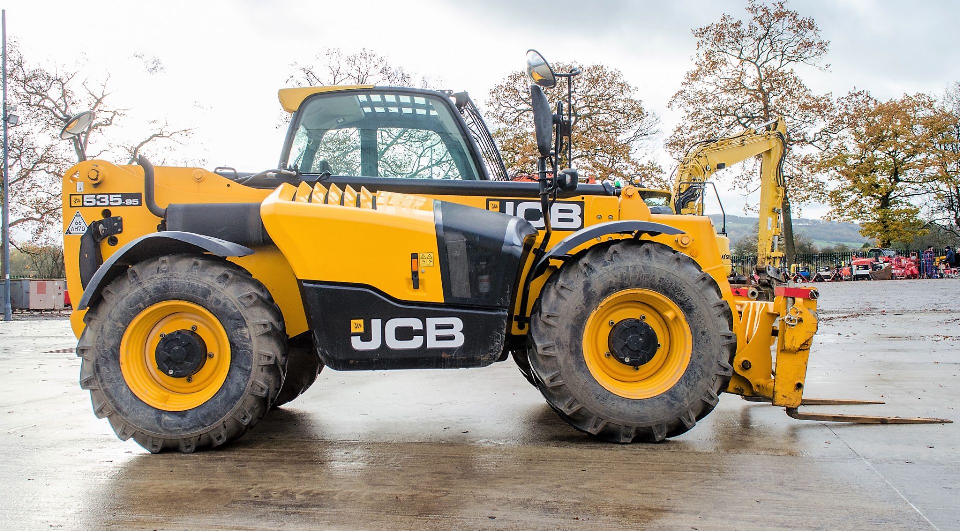 JCB 535-95 9.5 metre telescopic handler Year: 2013 S/N: 2176978 Recorded Hours: 4641 c/w joystick - Image 8 of 23