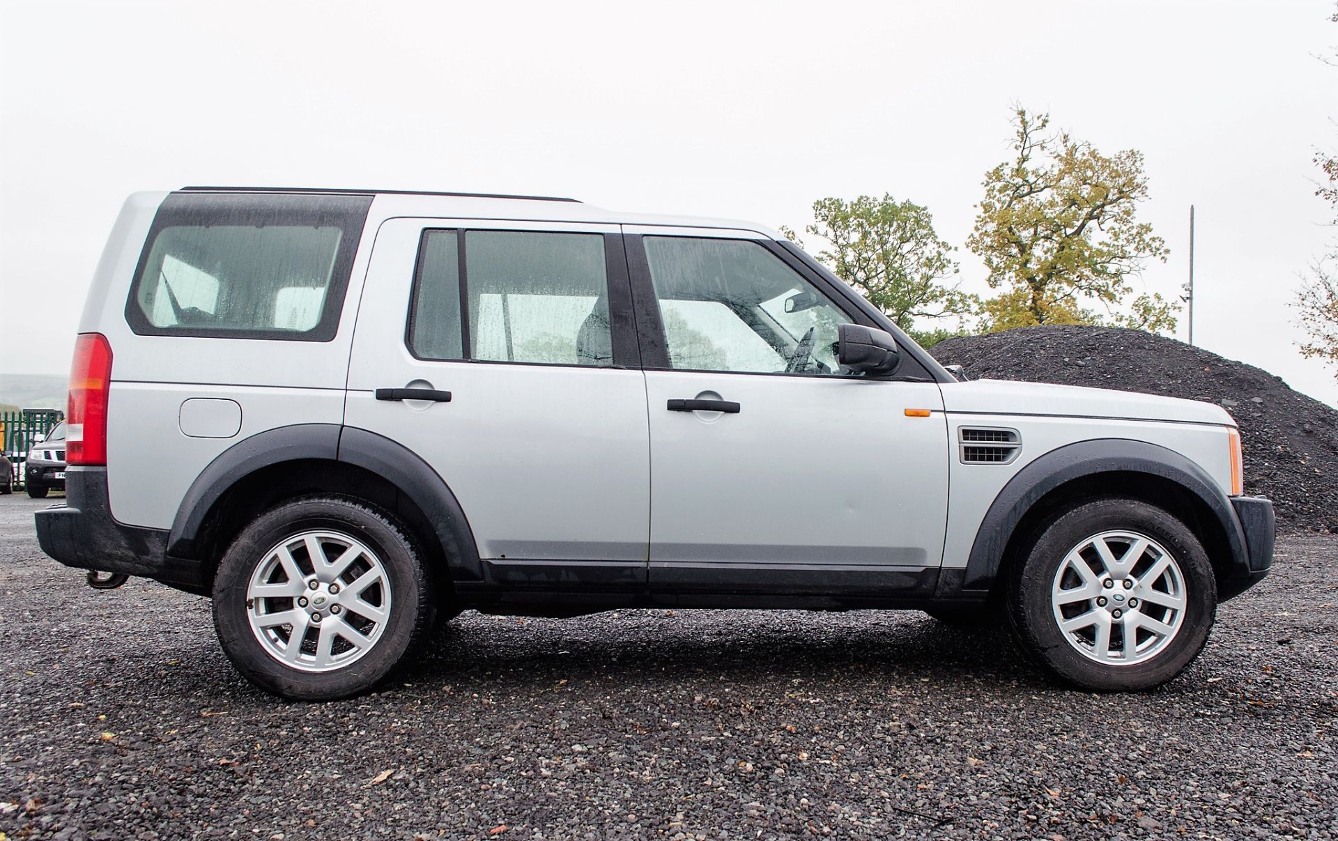 Land Rover Discovery 3 TDV6 XS 5 door 4wd estate car Registration Number: SK58 ZKC Date of - Image 8 of 31