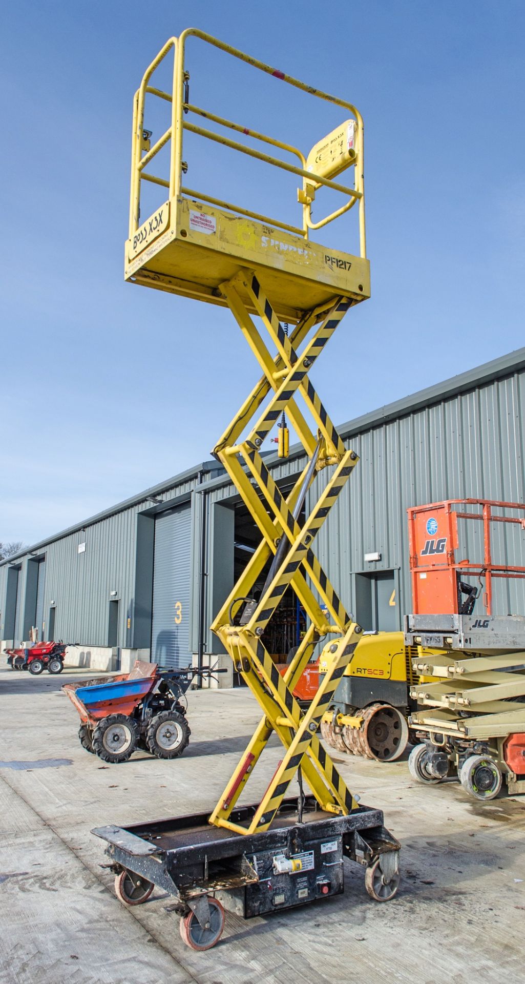 Youngman Boss X3X push along battery electric scissor lift Year: 2010 S/N: 31089 PF217 - Image 5 of 7