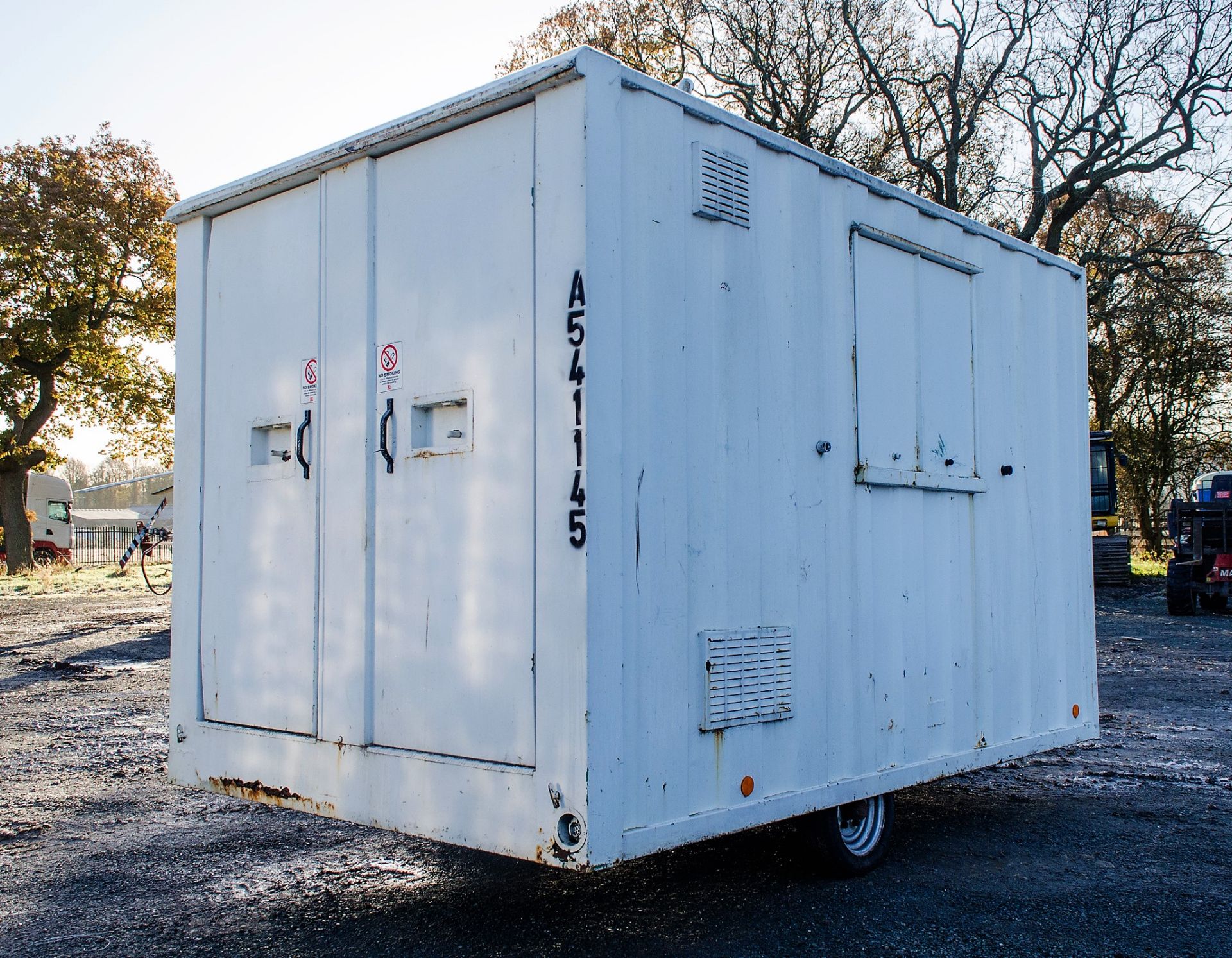 Groundhog 12' x 8' fast tow mobile welfare unit comprising; generator room, canteen area and W.C. - Image 3 of 10