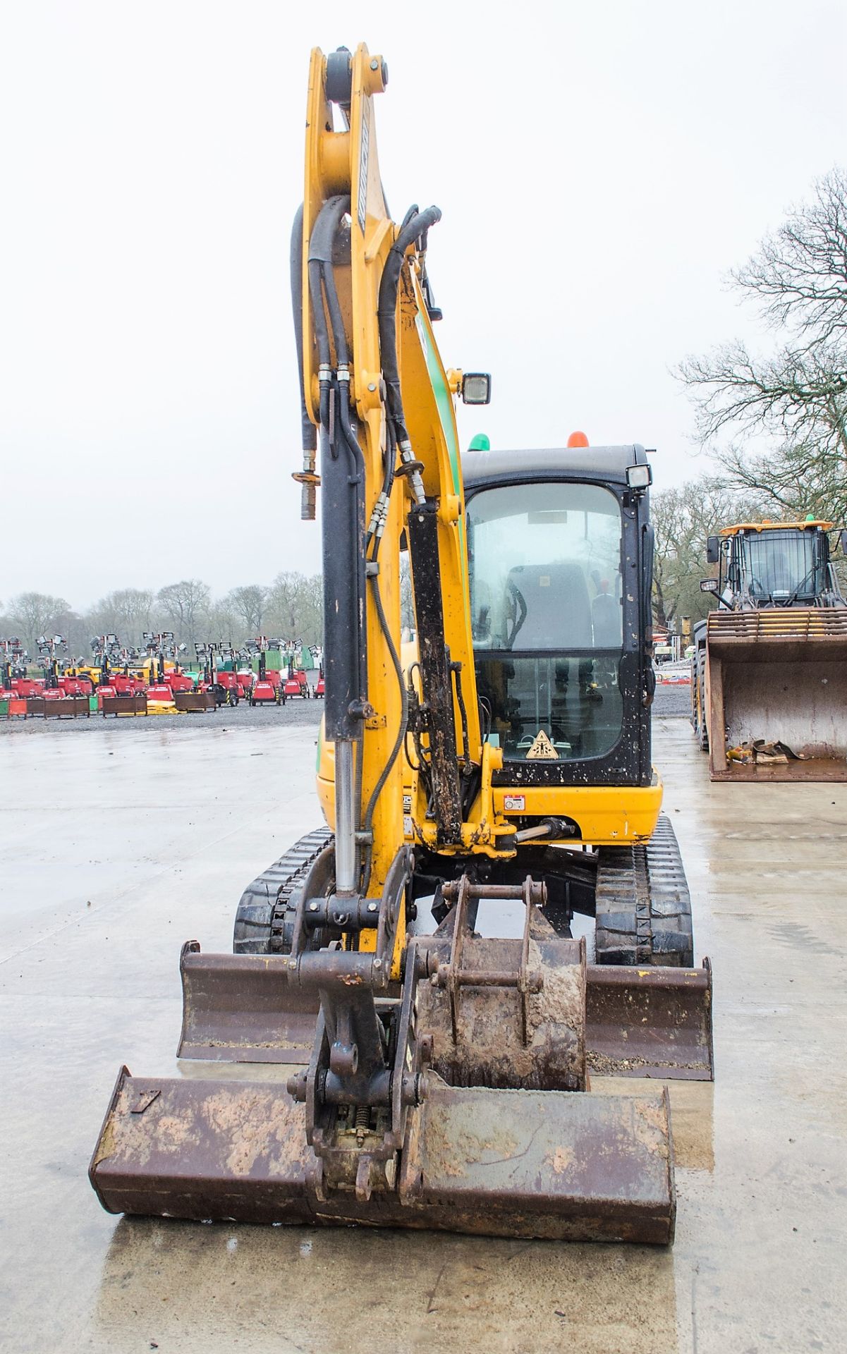 JCB 8055 RTS 5.5 tonne rubber tracked midi excavator Year: 2015 S/N: 2426200 Recorded hours: 2019 - Image 5 of 22